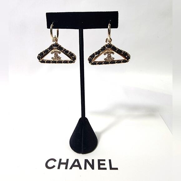 Authentic Chanel Black Gold Leather Chain Hanger Charms Earrings - Picture 1 of 9